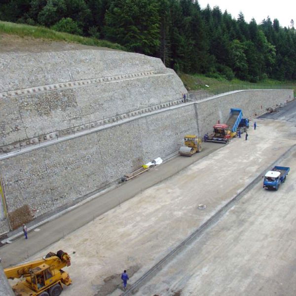 Výstavba cesty Skalité - hranica SR/PR