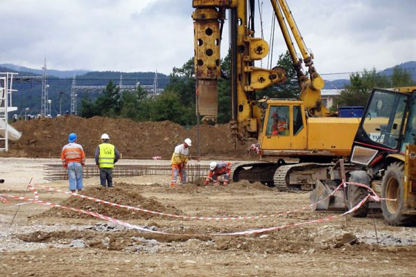 Dhollandia, Predmier